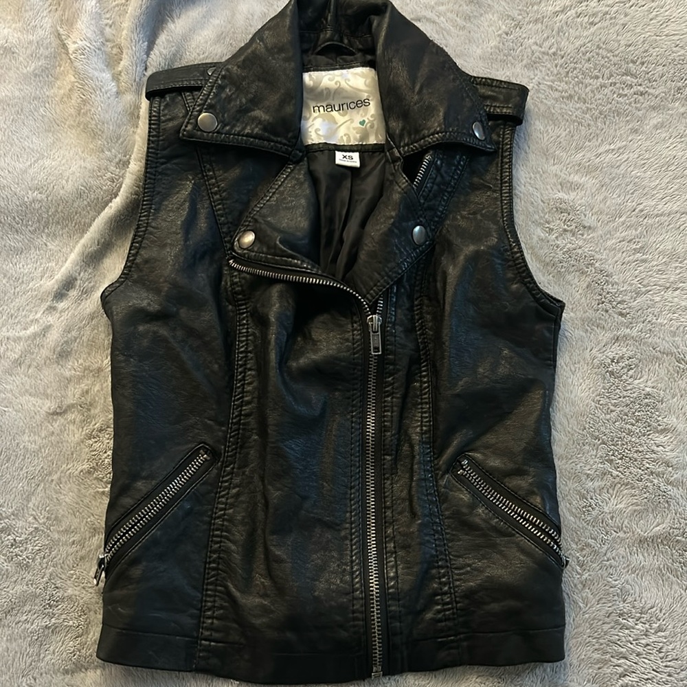 Maurice’s adjustable vest jacket